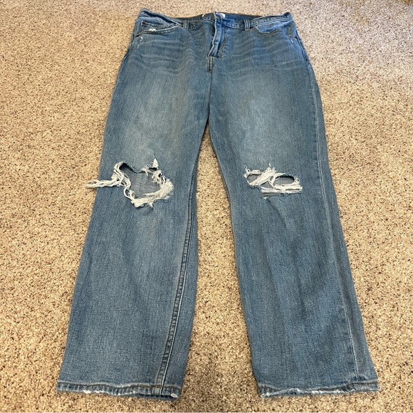 Abercrombie & Fitch Denim - Abercrombie & Fitch The Mom High Rise Jeans Long Length